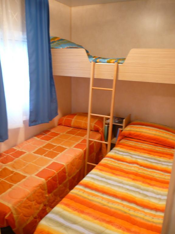Camping Parco Capraro ليدو دي يسولو الغرفة الصورة