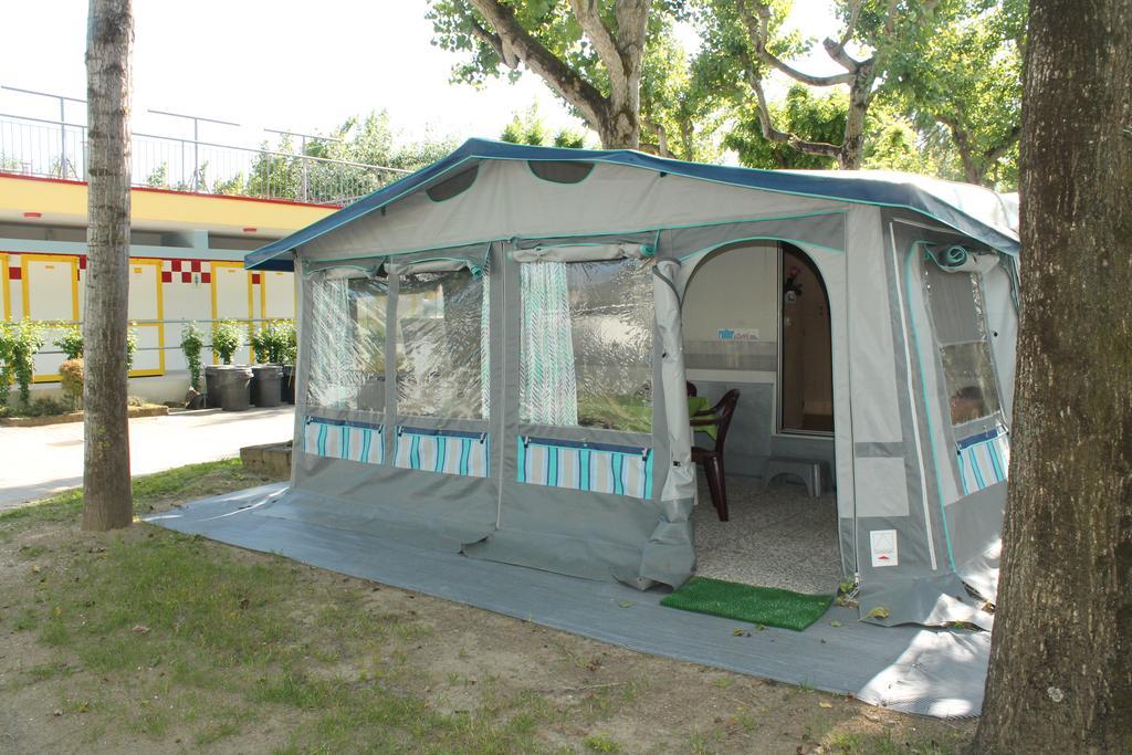 Camping Parco Capraro ليدو دي يسولو الغرفة الصورة
